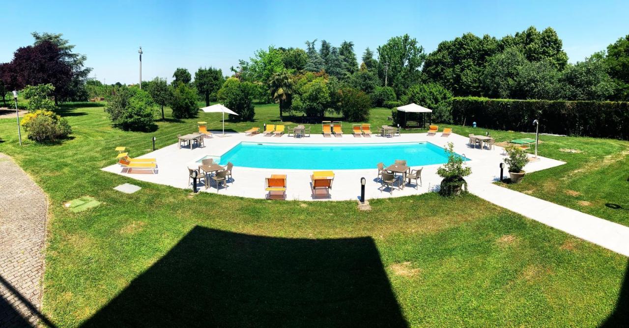 Hotel Le Ville Hotel Módena