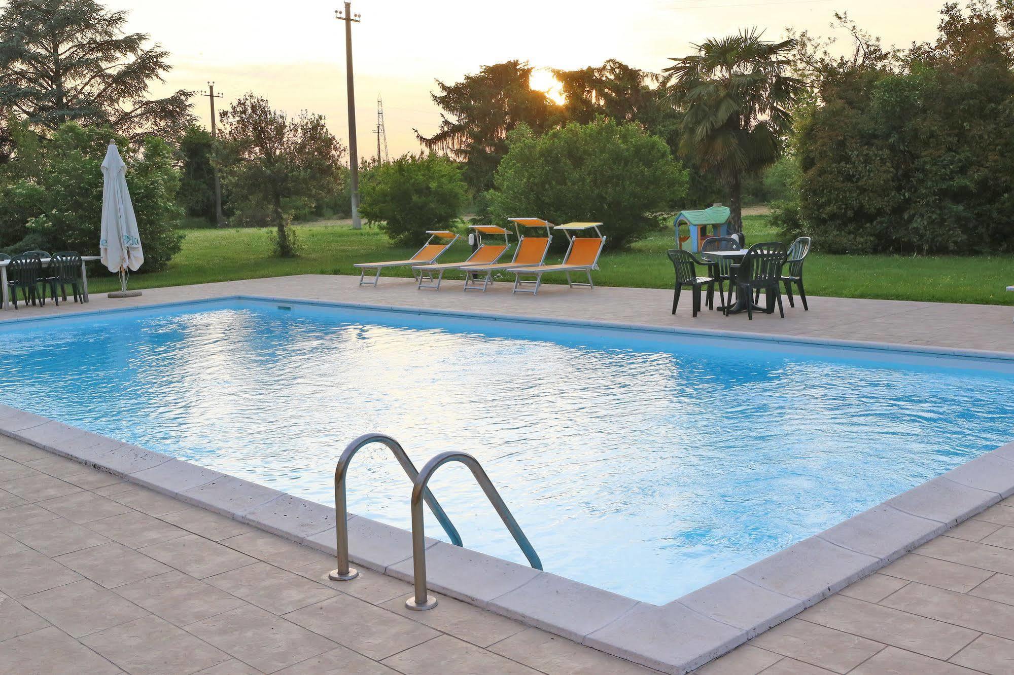 Hotel Le Ville 4*